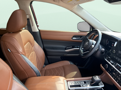 2024 Nissan Pathfinder Platinum