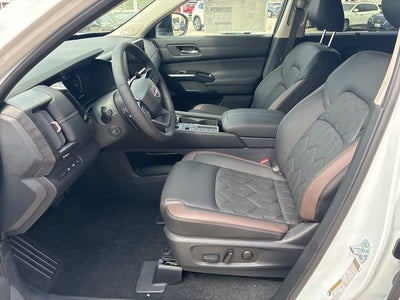 2026 Nissan Pathfinder Platinum