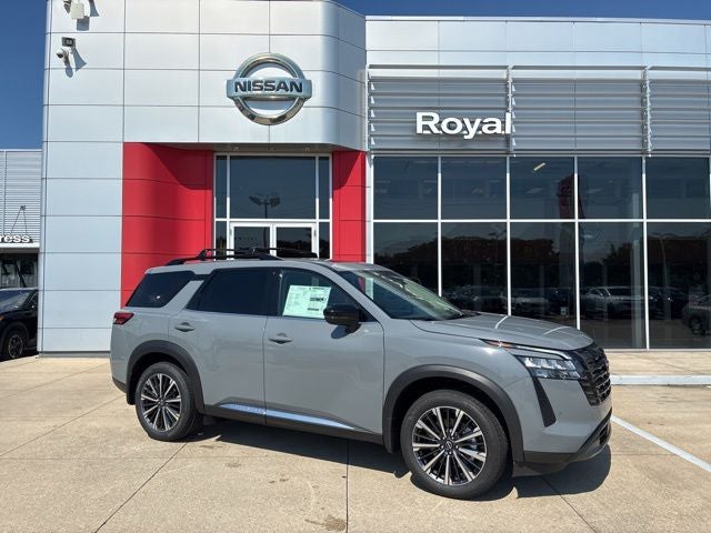 2026 Nissan Pathfinder Platinum 2WD's photo