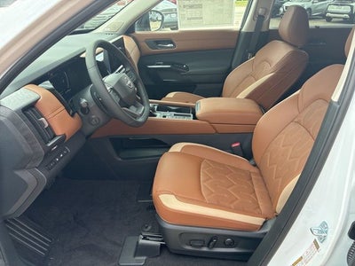 2026 Nissan Pathfinder Platinum