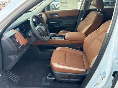 2026 Nissan Pathfinder Platinum