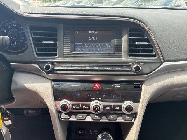 2020 Hyundai Elantra SE