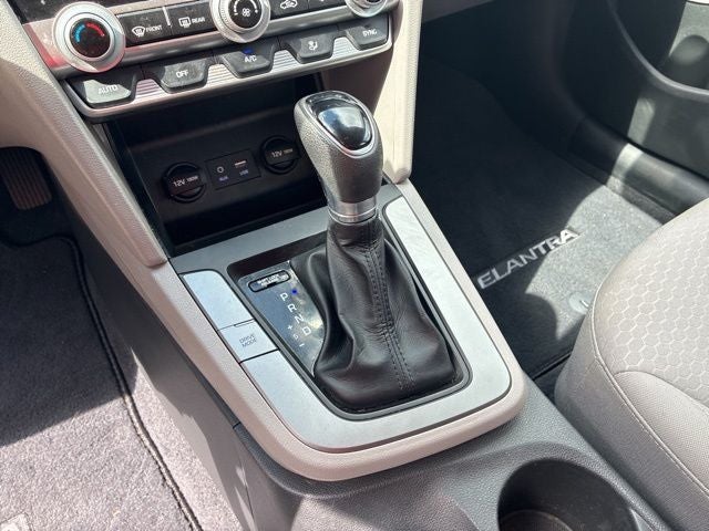 2020 Hyundai Elantra SE