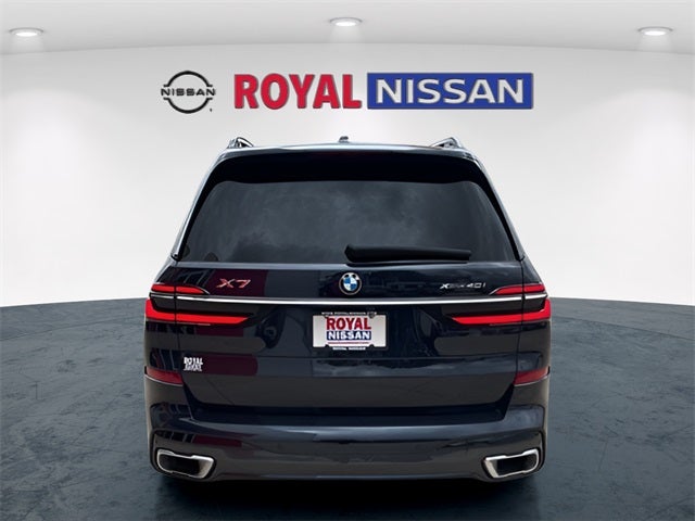 2023 BMW X7 xDrive40i