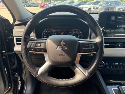 2024 Mitsubishi Outlander SE