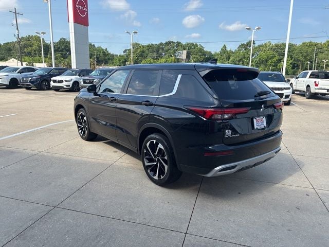 2024 Mitsubishi Outlander SE