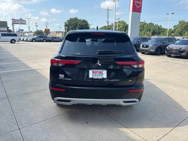 2024 Mitsubishi Outlander SE