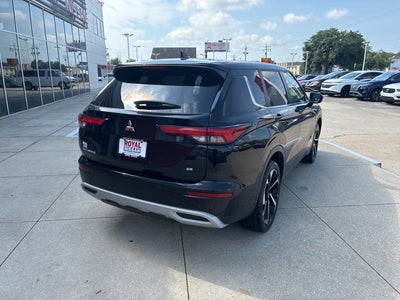 2024 Mitsubishi Outlander SE