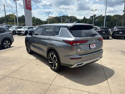 2024 Mitsubishi Outlander SE