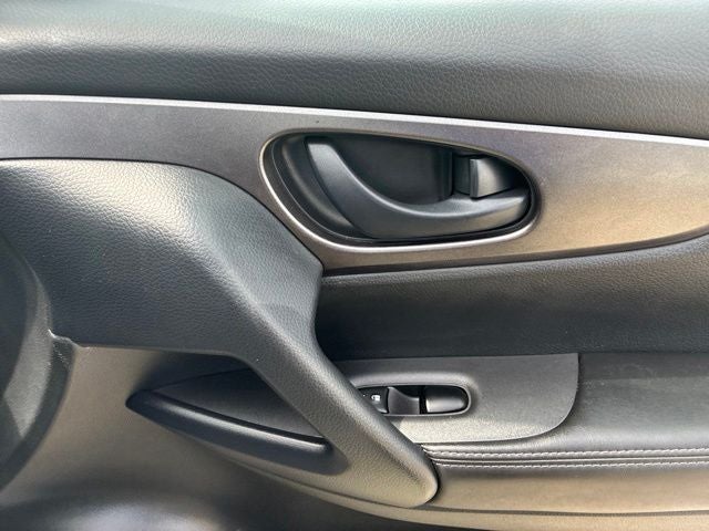 2022 Nissan Rogue Sport S
