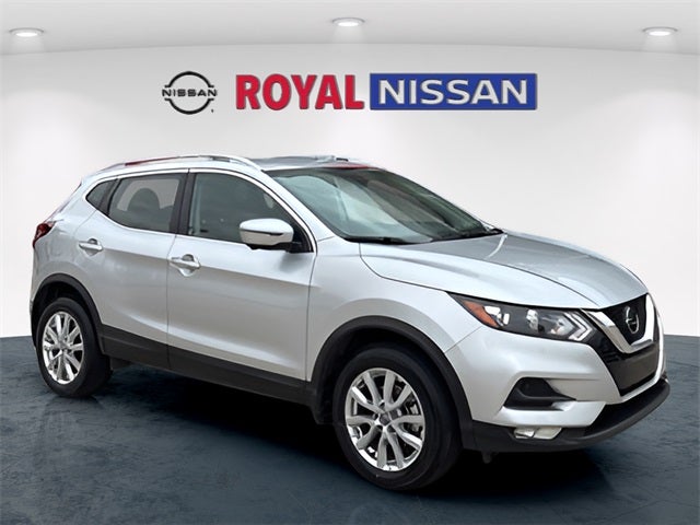2022 Nissan Rogue Sport SV