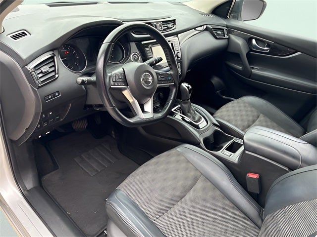 2022 Nissan Rogue Sport SV