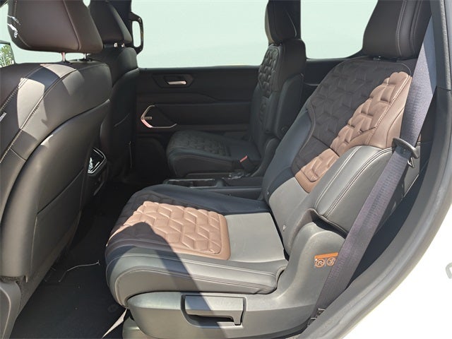 2025 Nissan Armada Platinum