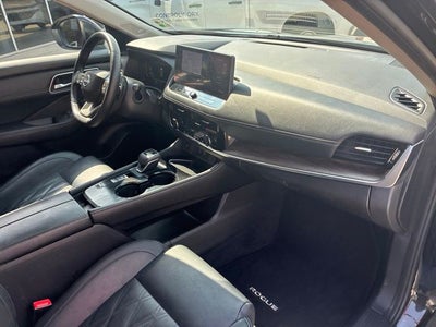 2025 Nissan Rogue Platinum
