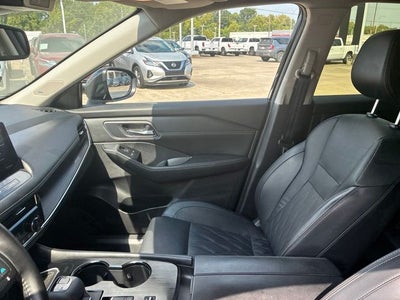 2025 Nissan Rogue Platinum