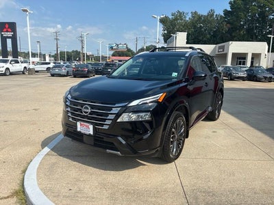 2025 Nissan Rogue Platinum