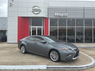 2016 Lexus ES