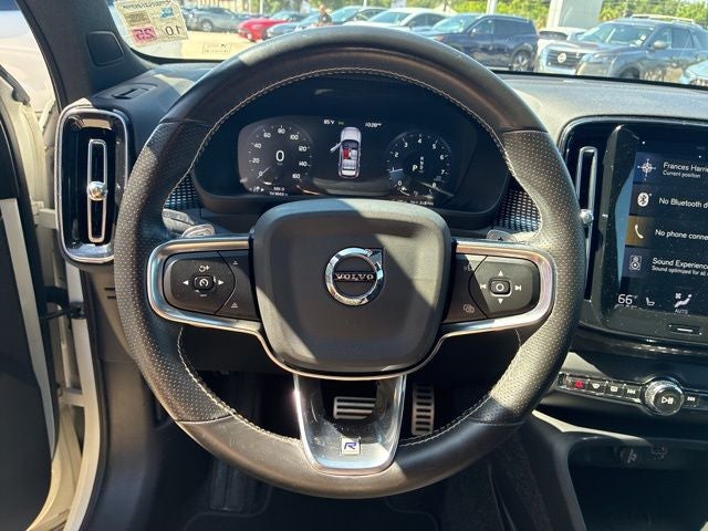 2020 Volvo XC40 R-Design