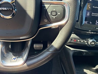 2020 Volvo XC40 R-Design