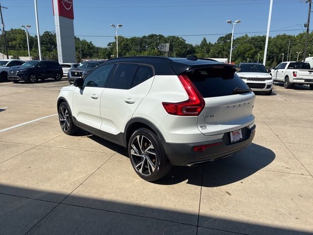 2020 Volvo XC40 R-Design