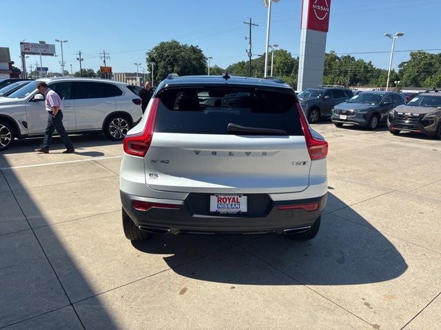 2020 Volvo XC40 R-Design